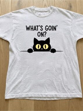 What's Goin On Black Cat Peeking Graphic Tee Shirt Gildan T-Shirt